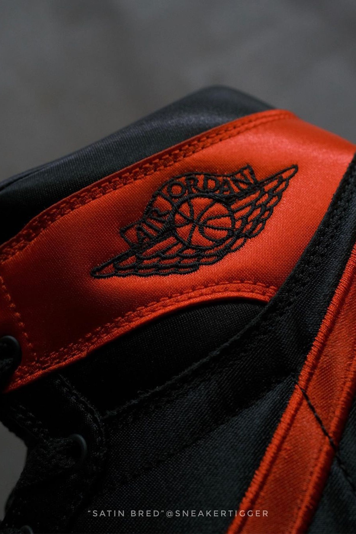 比你的更好看？高級版 Air Jordan 1「Satin Bred」鞋款細節曝光