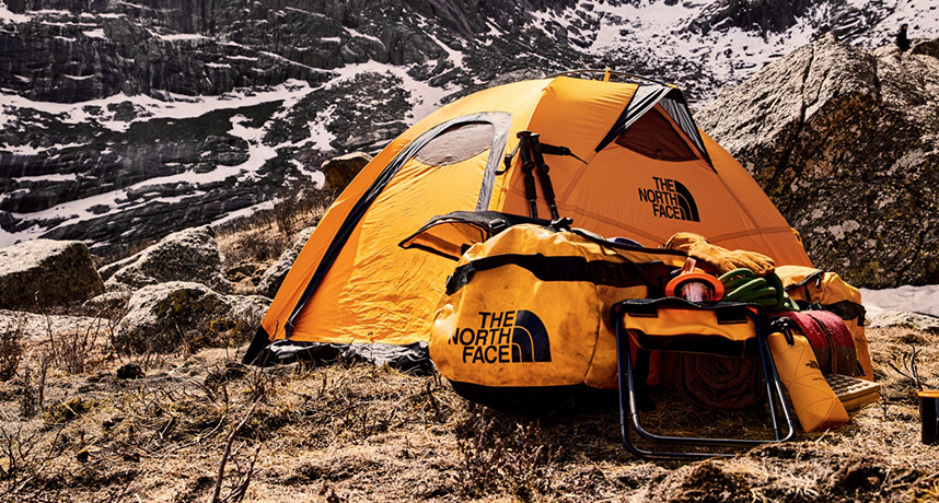 始於山峰，探索街頭！The North Face BASE CAMP DUFFEL 全新多彩北面馱包登場