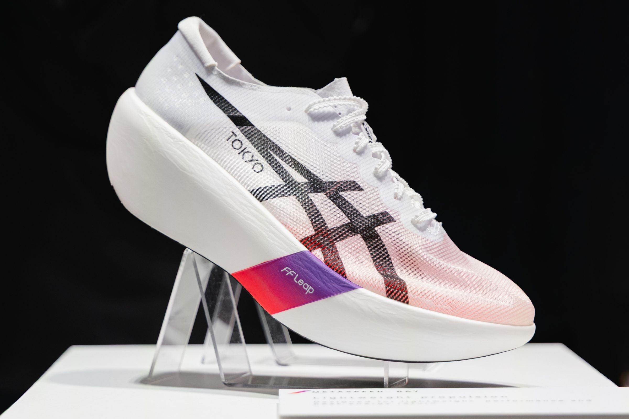 ASICS 推出全新 METASPEED系列 ，ASICS 全球菁英上腳衝擊新紀錄