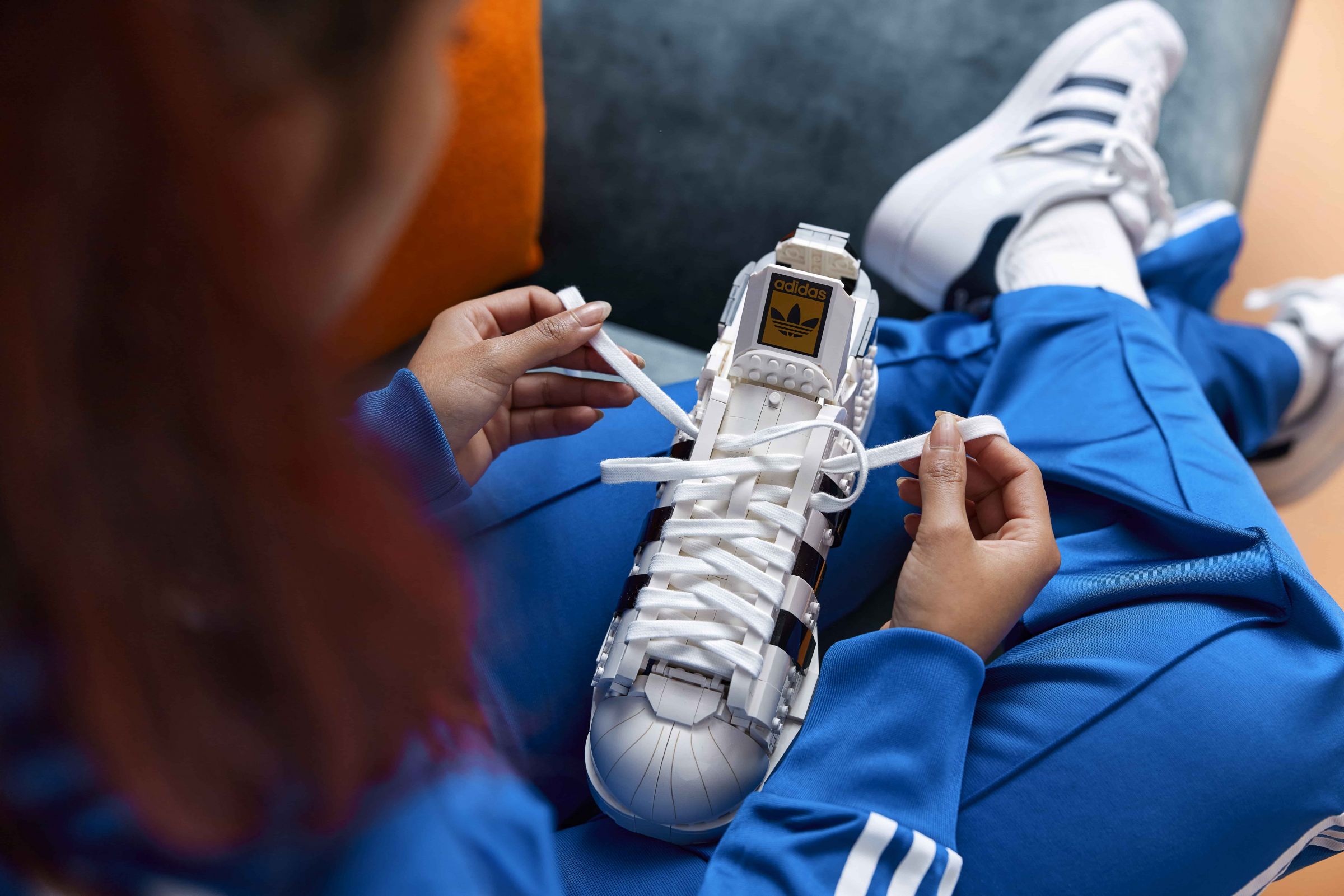 鞋頭們不可錯過！LEGO推出「adidas Superstar球鞋」　積木神還原細節～
