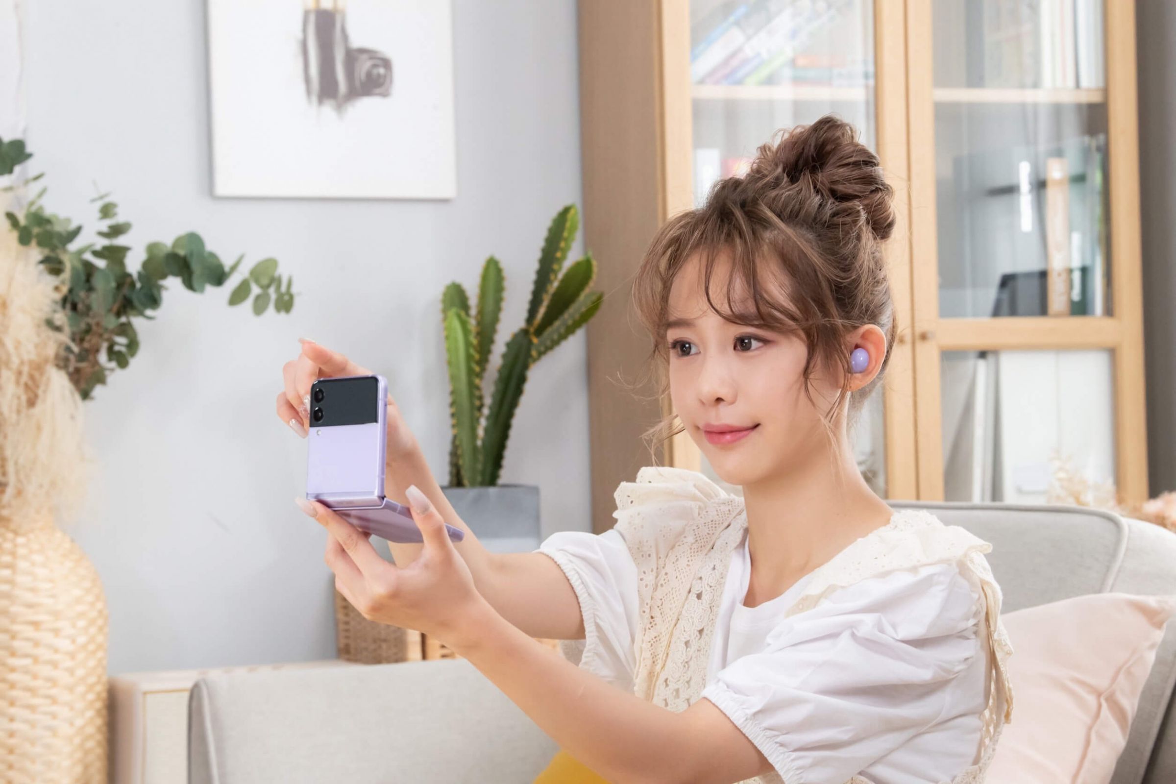 曹佑寧、紀卜心解放潮玩心，三星Galaxy Z系列輕巧登場！
