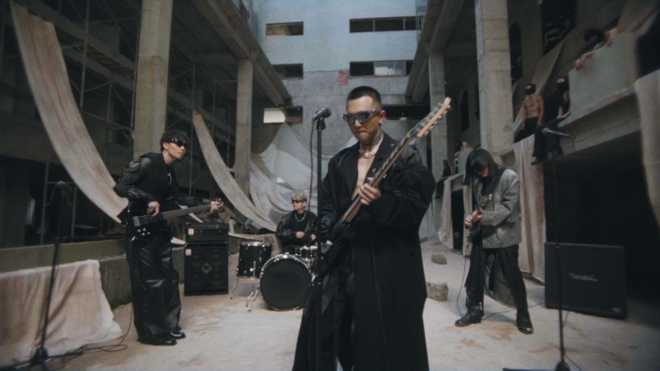 傻子與白痴第三張專輯即將發行！首發單曲〈遠慮〉風格前衛強烈！