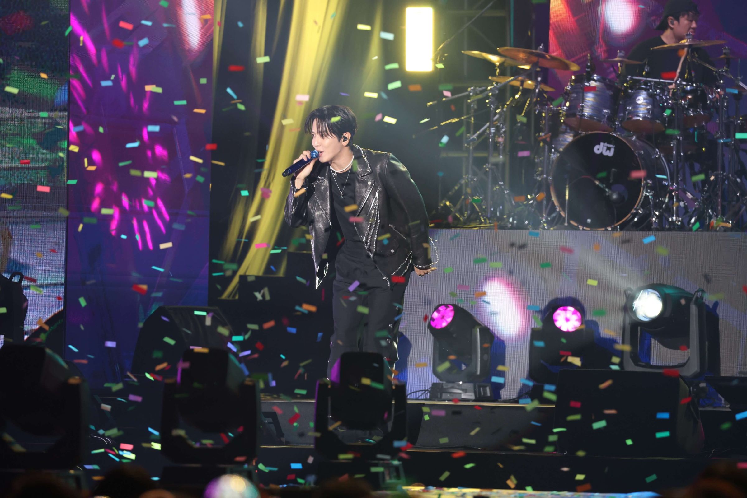 時隔四個月二度登台！「鄭容和」演唱會寵粉嗨唱CNBLUE經典