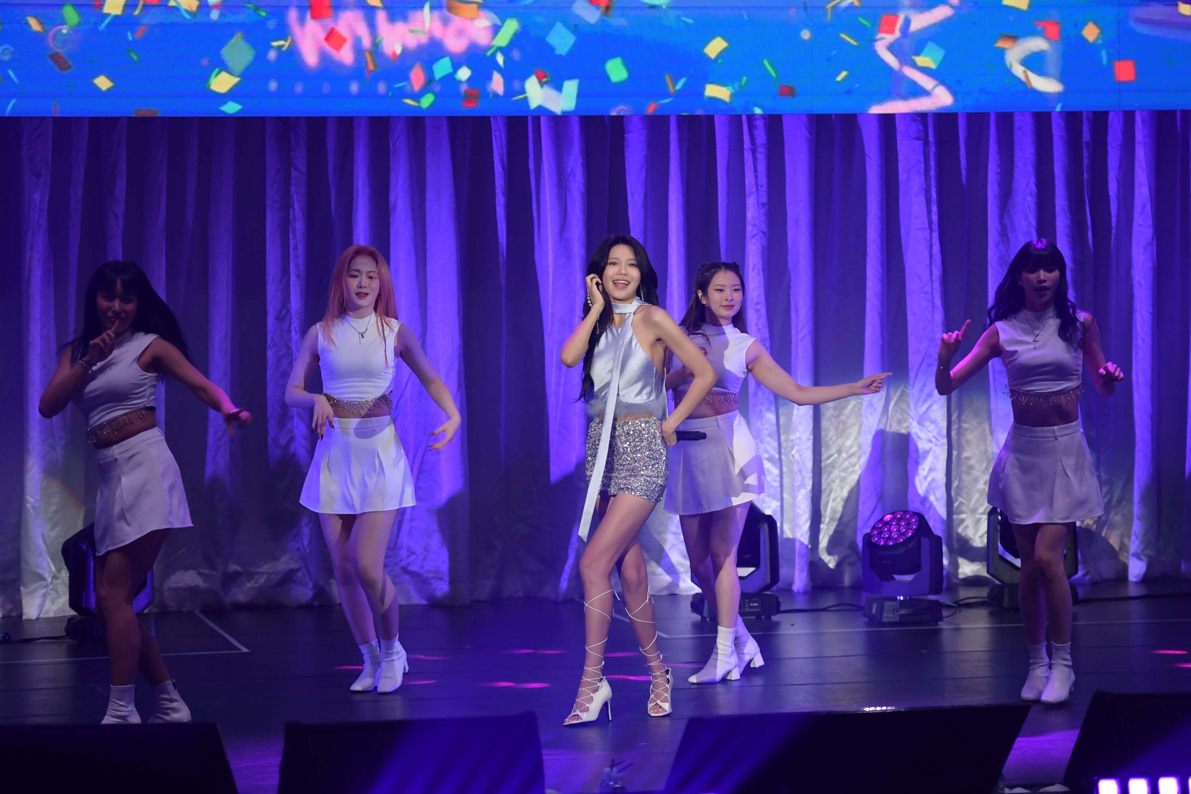 少女時代秀英「台北見面會」登場！演唱〈FOREVER 1〉秀