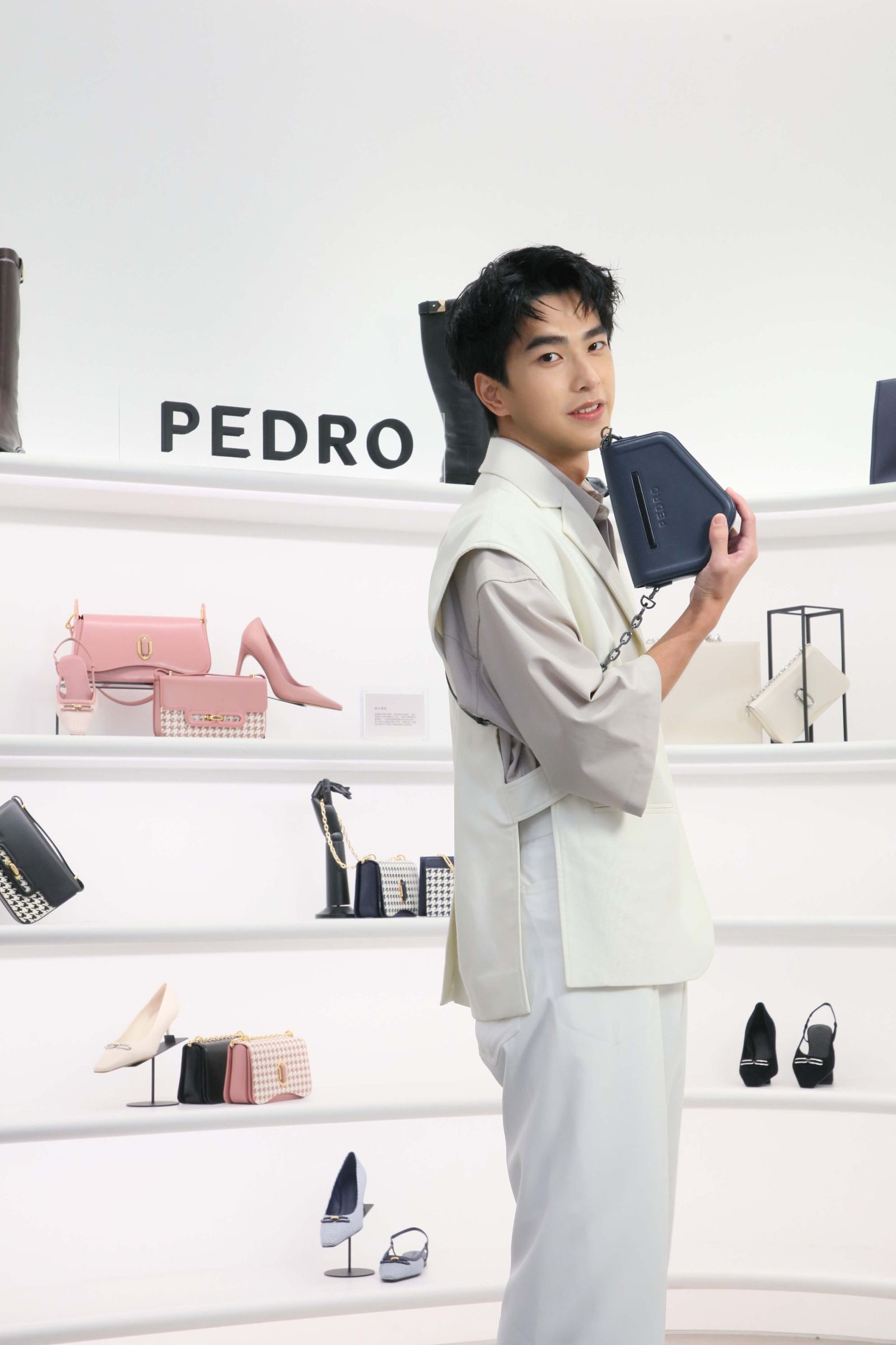 PEDRO秋季新品登場！「曾敬驊、李沐」攜手演繹精緻有型的時