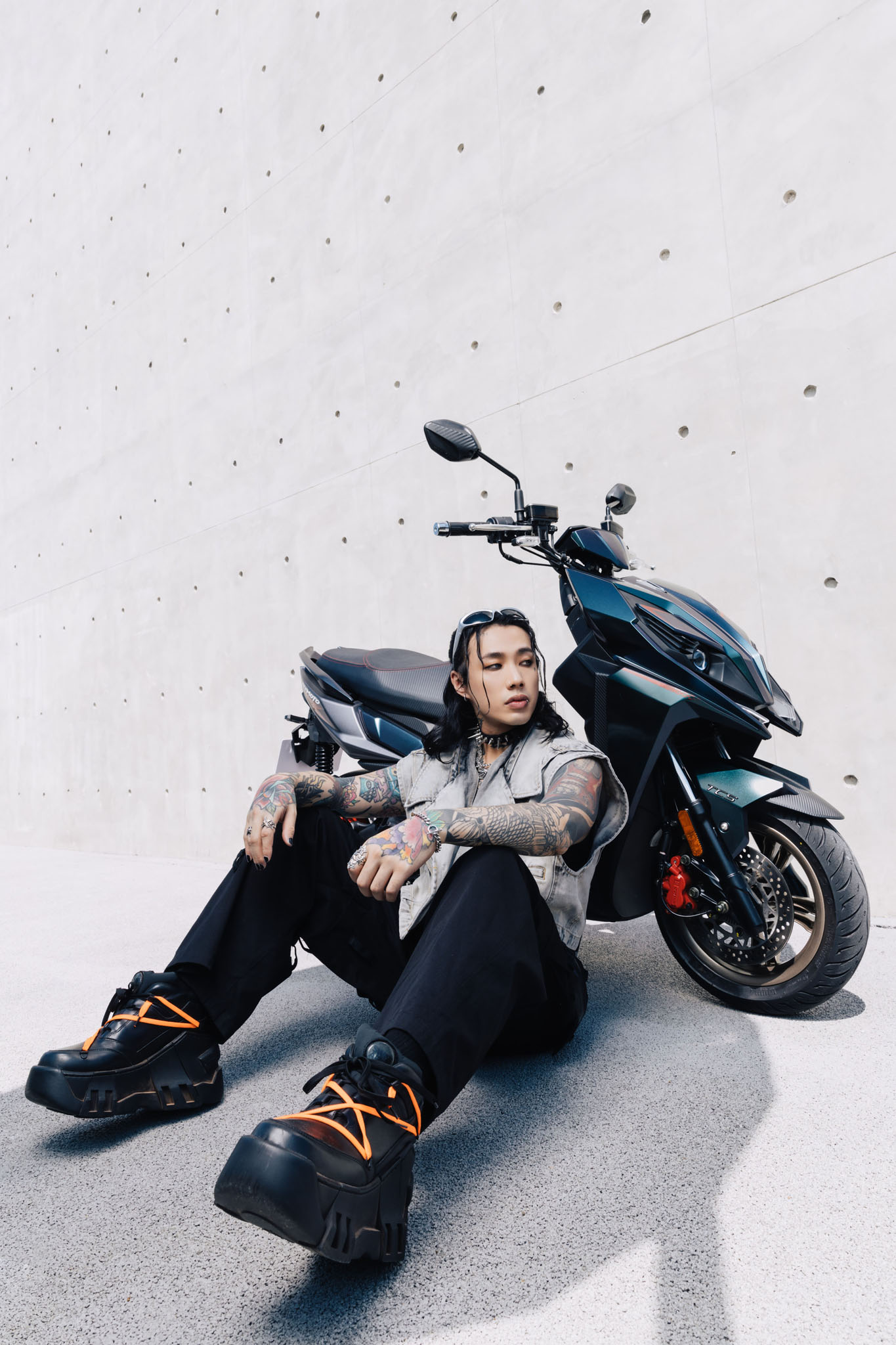 顛覆常態,釋放自我!Marz23騎上KYMCO RCS Mo