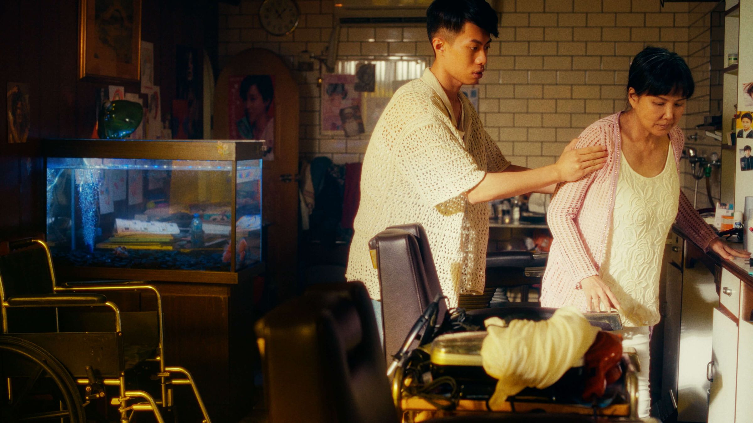 莫宰羊年末送暖之作〈孤星淚〉真摯上映!聯手鄉土女王丁國琳同場