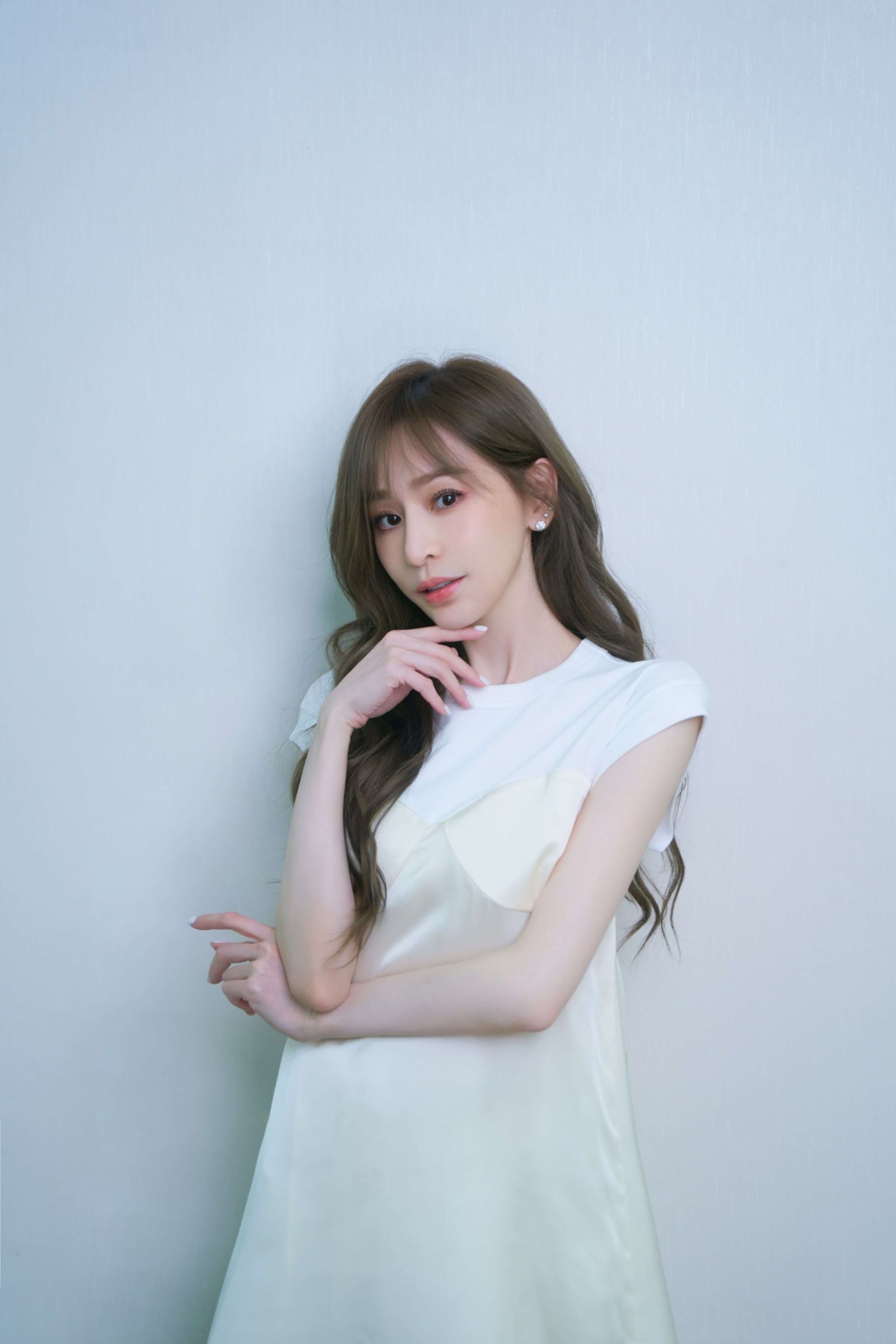 全新專輯發行前的驚喜！Cyndi王心凌、Jessica〈愛你
