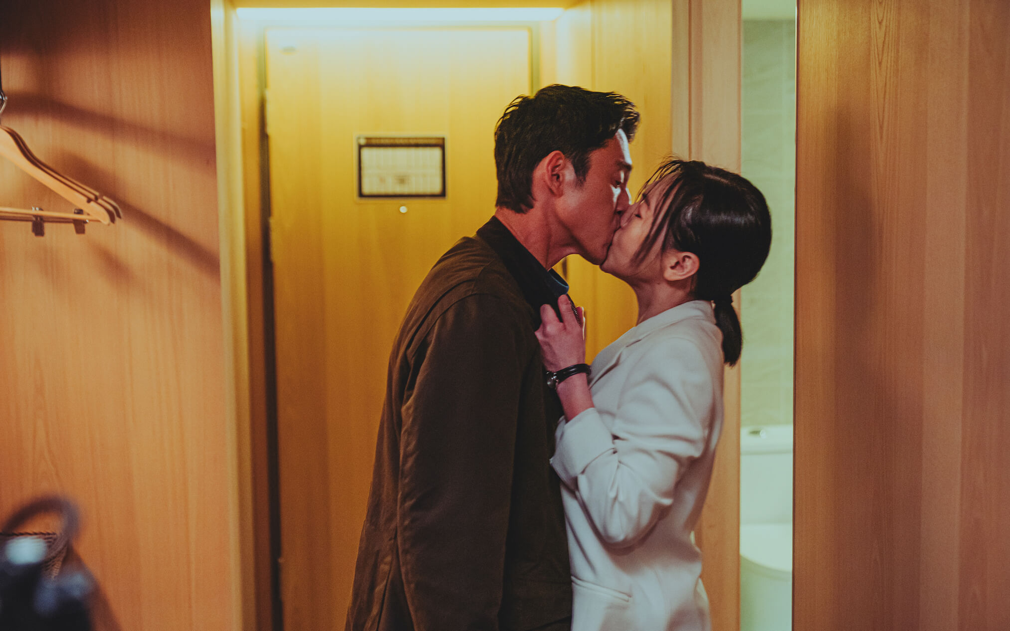 尺度台劇最高！Netflix影集《此時此刻》上線直衝「台灣排