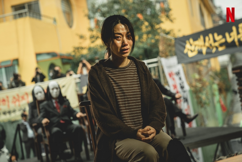 Netflix影集《地獄公使》4大彩蛋解析:外型設計有含義!