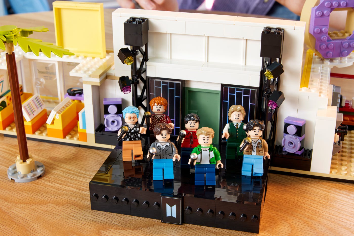 阿米絕對不能錯過!LEGO X BTS 積木套組曝光,7位成