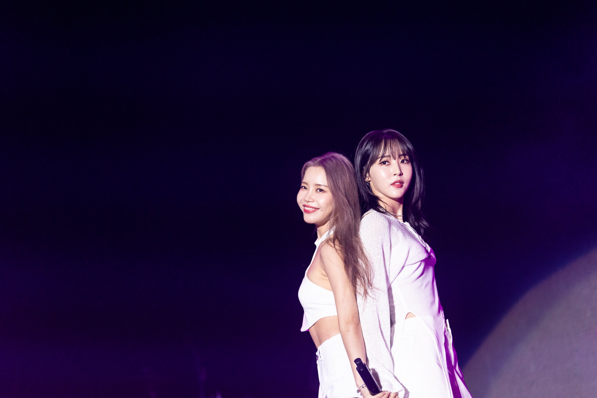 怎麼可以這麼Real！Jessi登高雄啤酒節「比中指狂念台灣