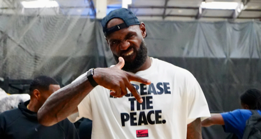 詹皇又被迴力鏢狙擊了！LeBron 合作預測平台遭網友挖出昔日反賭博言論